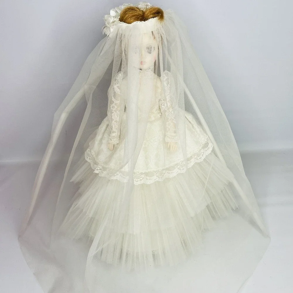 Vintage Madame‎ Alexander Bride Doll Elise #1685 White Dress Auburn Hair 17